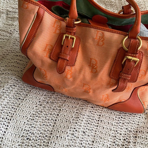 Vintage Dooney & Bourke - Picture 5 of 5